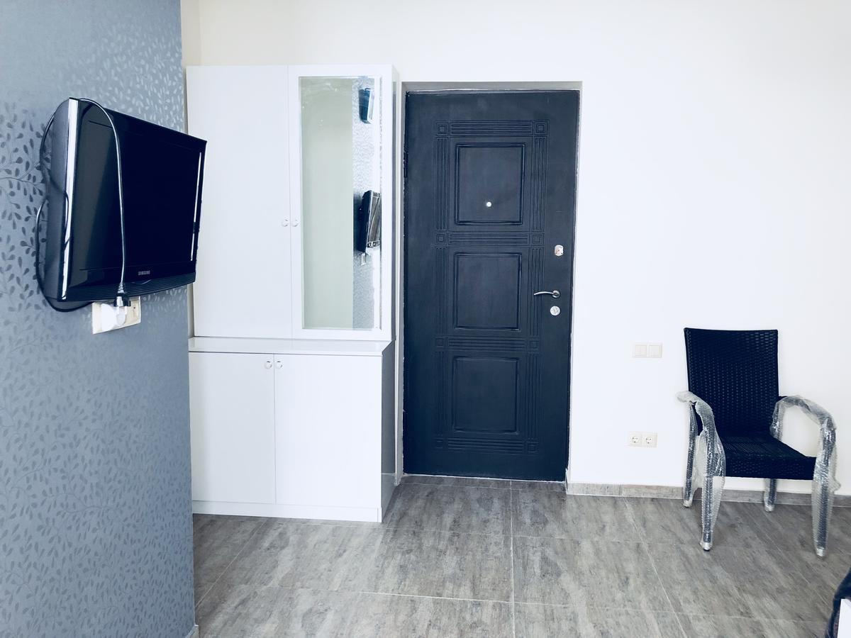 Tini'S Apartment Гонио Екстериор снимка